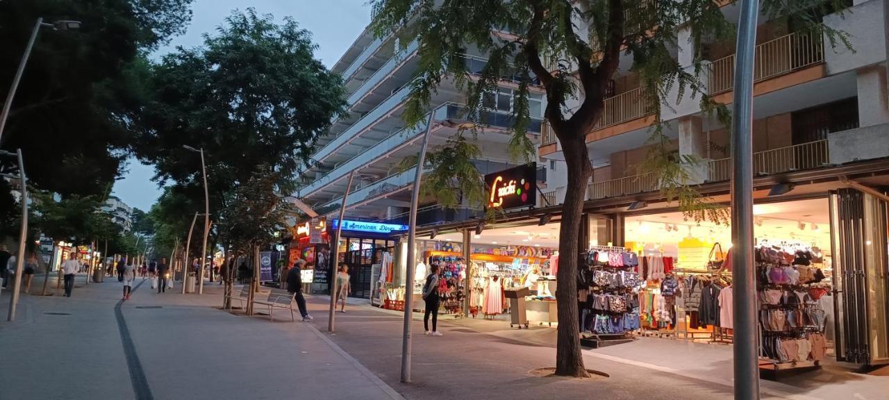 Chez Chantal 3 Chambres Au Centre Touristique De Salou Avec Garage Extérieur photo